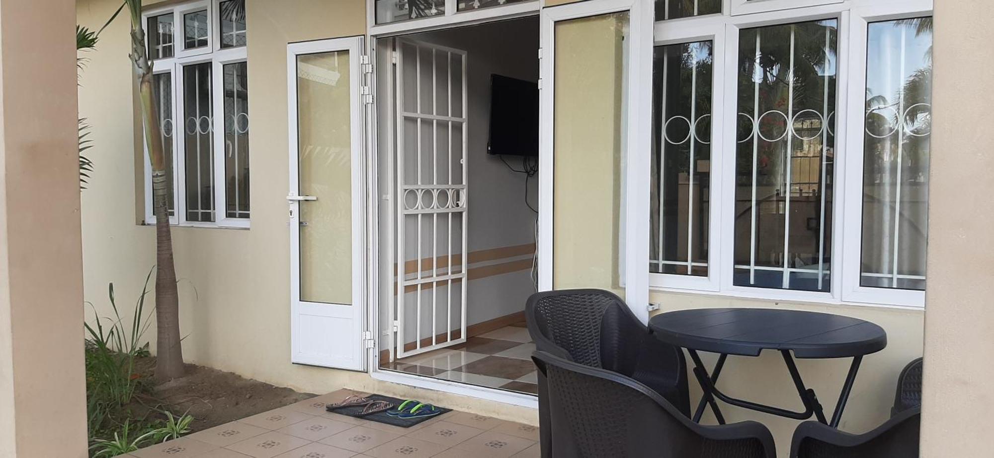 Ground Floor Lovely Two Bedrooms Apartment Flic en Flac Luaran gambar